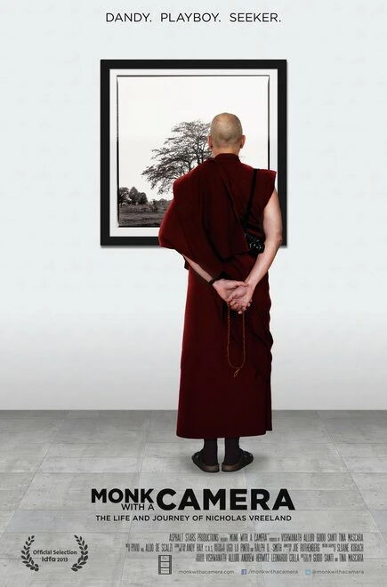 Постер Monk with a Camera